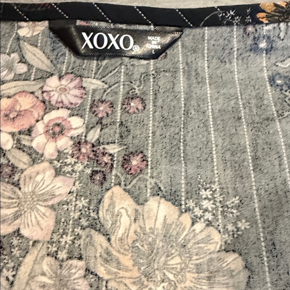 XOXO Floral Boho WRAP Top large - Picture 4 of 4